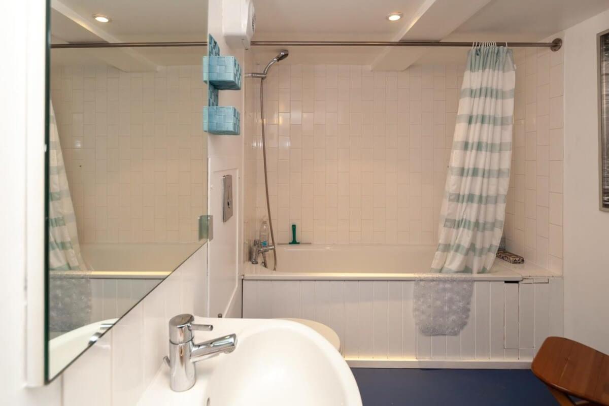 Charming 1 Bedroom Apartment In Old School House Londyn Zewnętrze zdjęcie